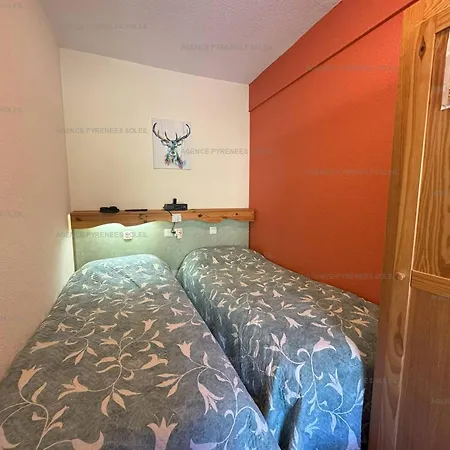 F2 Au Pied Des Pistes - 5 Couchages Avec Wi-fi Et Parking - Fr-1-295-206 Apartment *